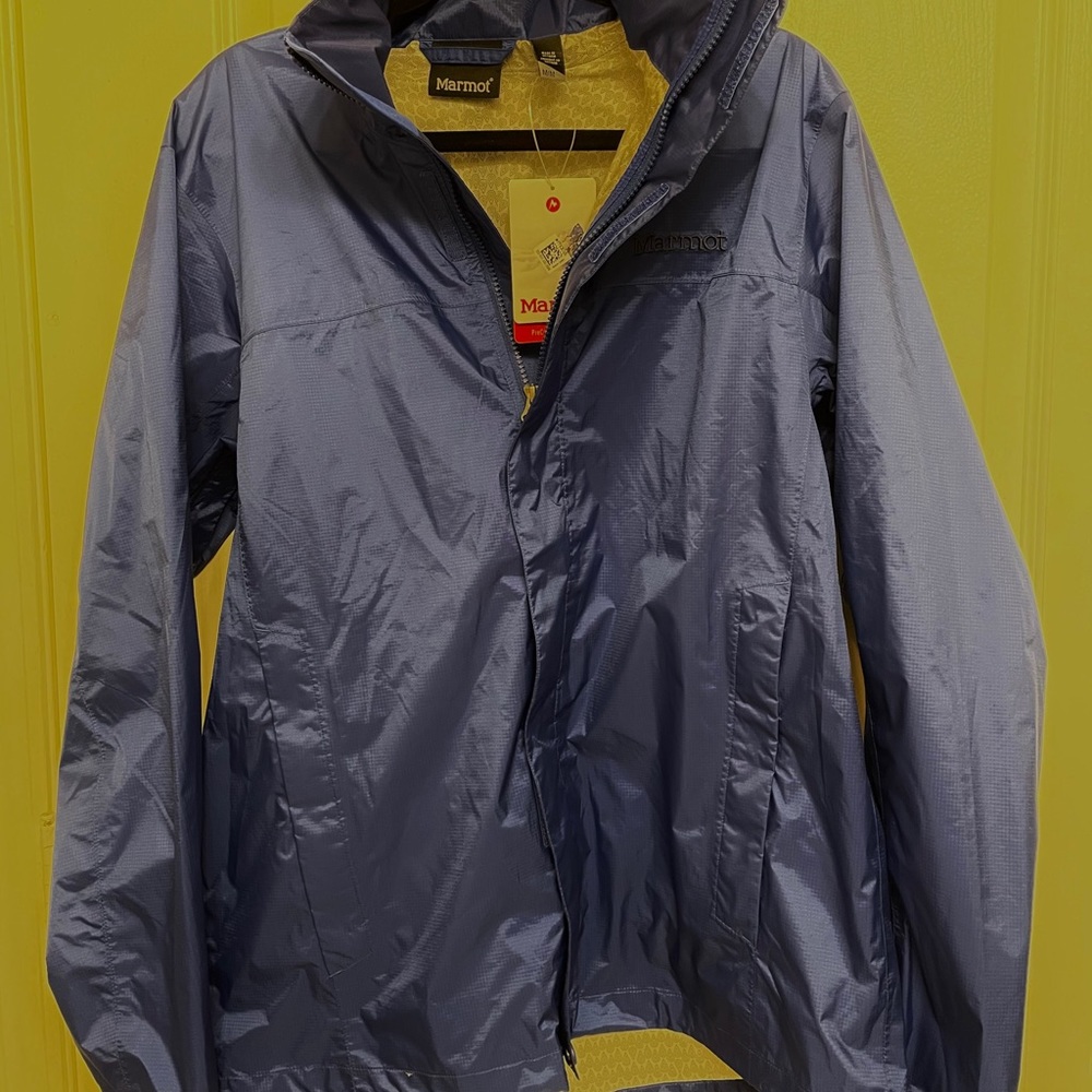 NWT Marmot precip eco jacket in blue, size medium
